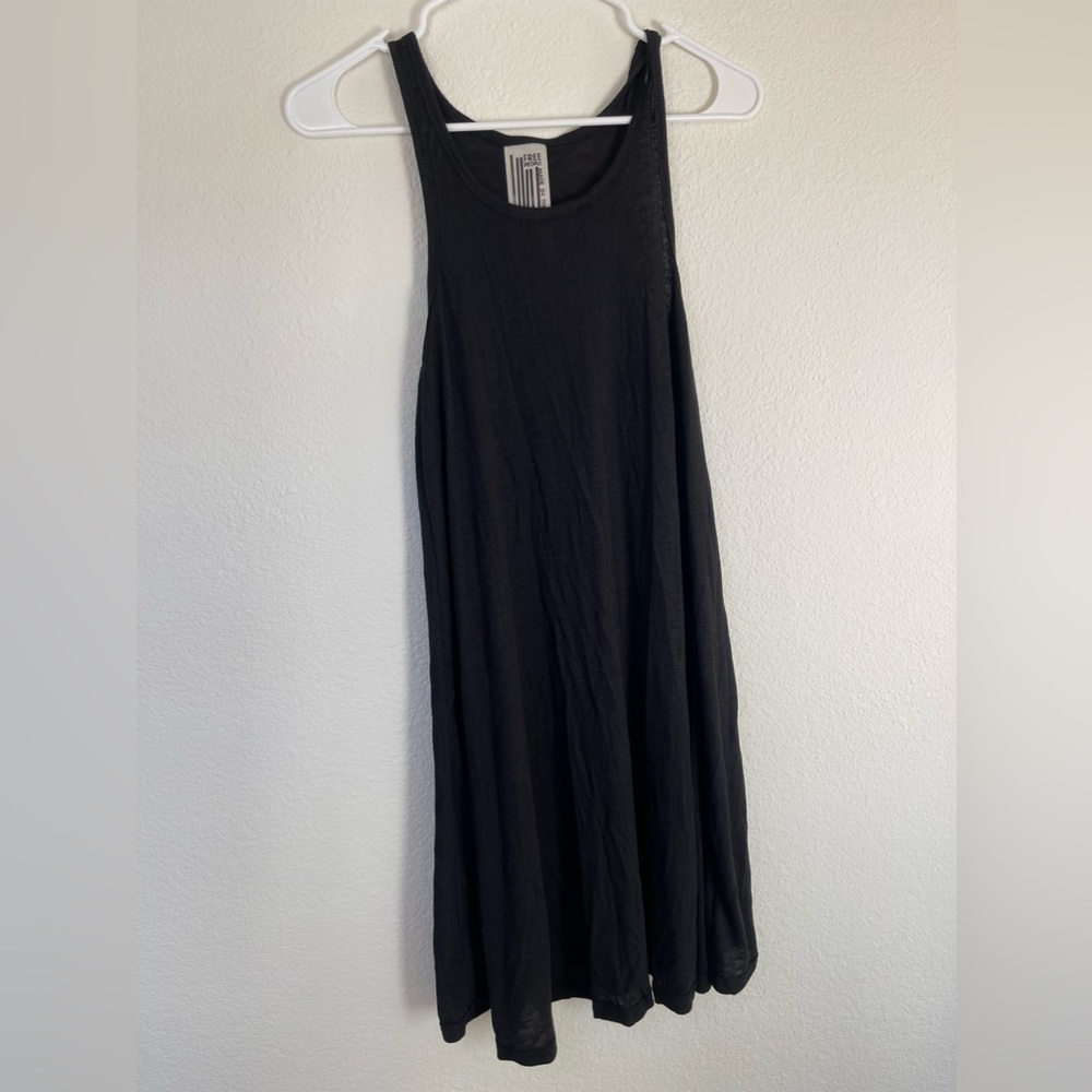 Free People Top
Color: Black
Size L
Good Condition